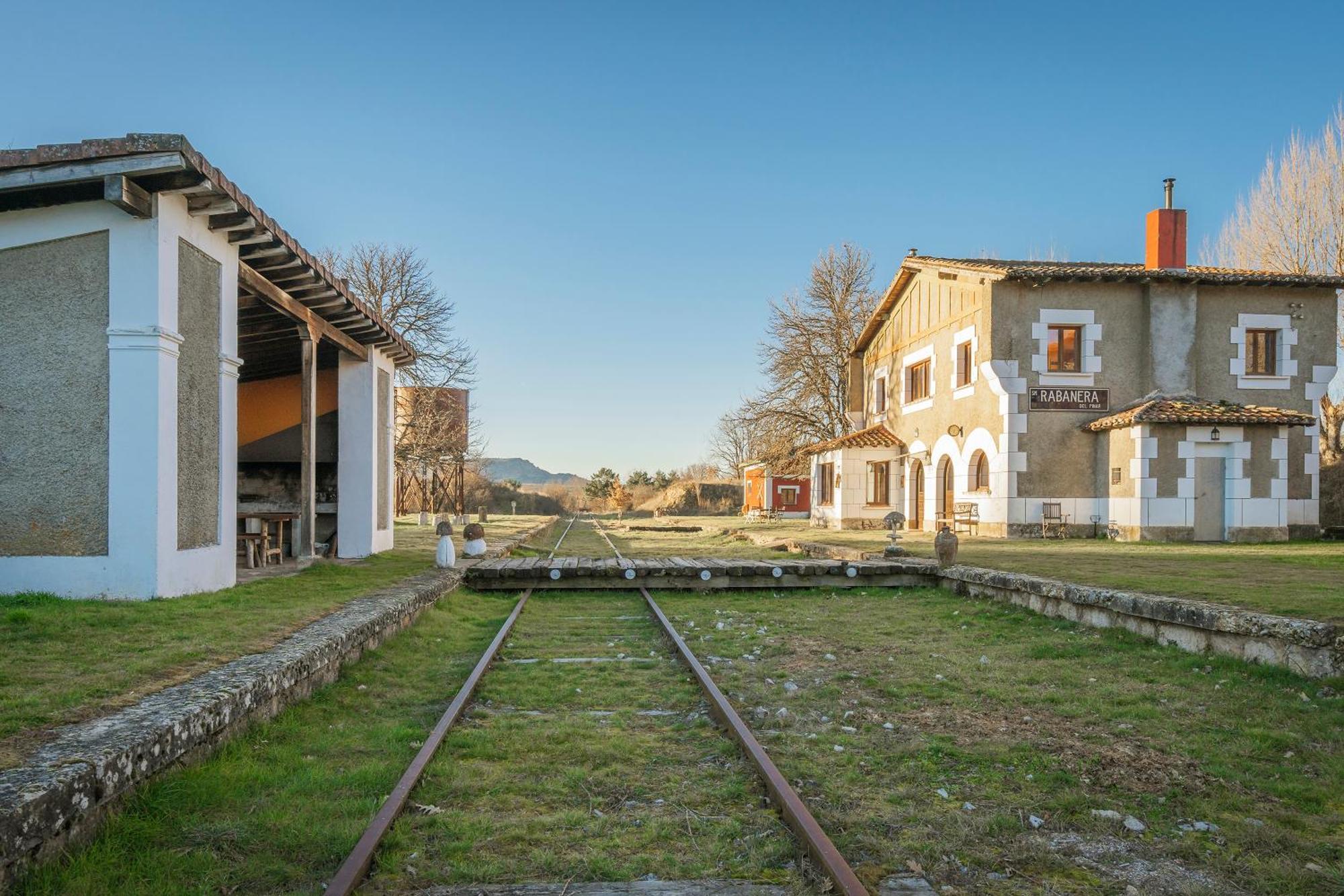 Pensjonat La Estacion De Rabanera Rabanera del Pinar Zewnętrze zdjęcie
