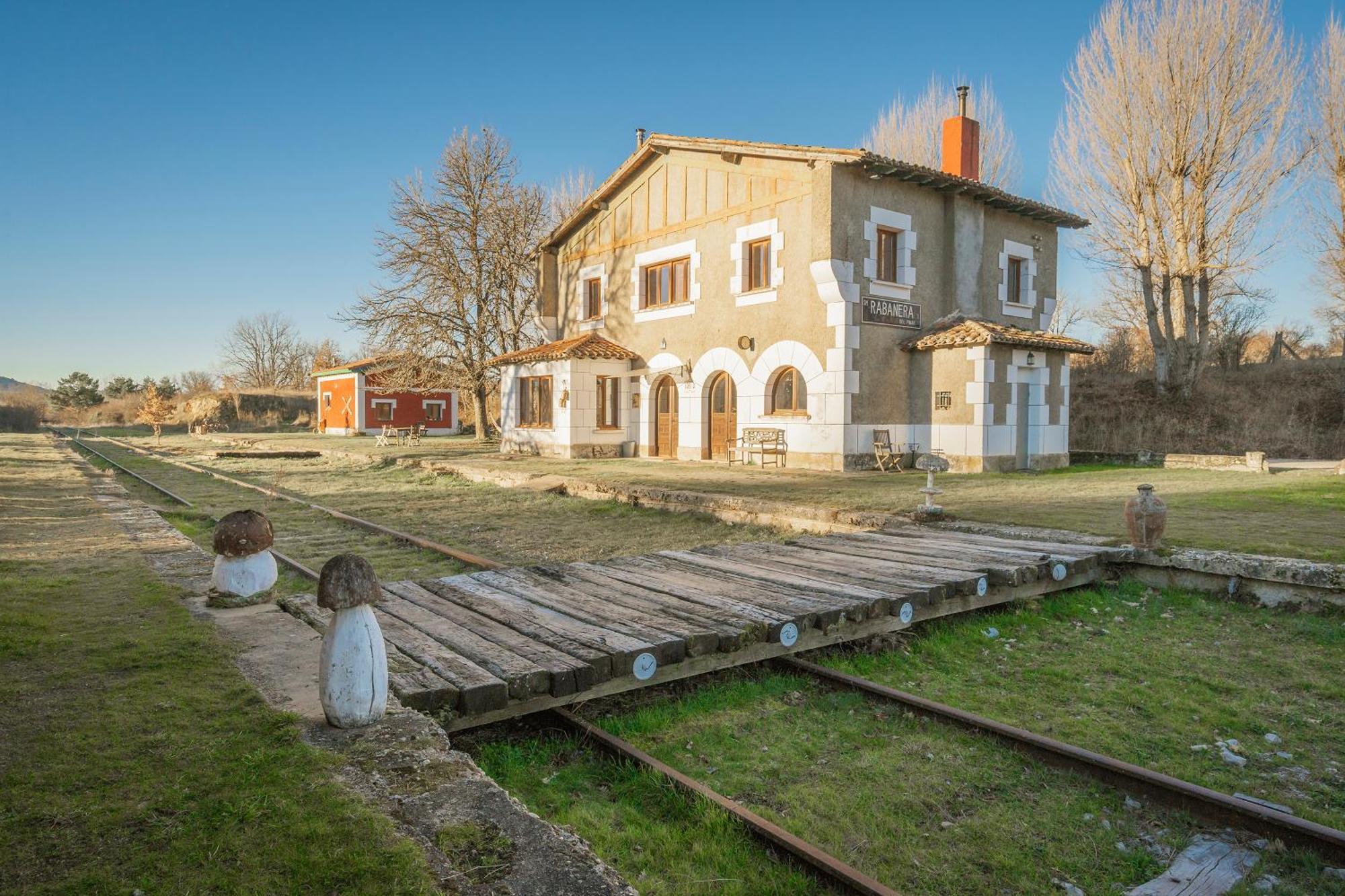 Pensjonat La Estacion De Rabanera Rabanera del Pinar Zewnętrze zdjęcie